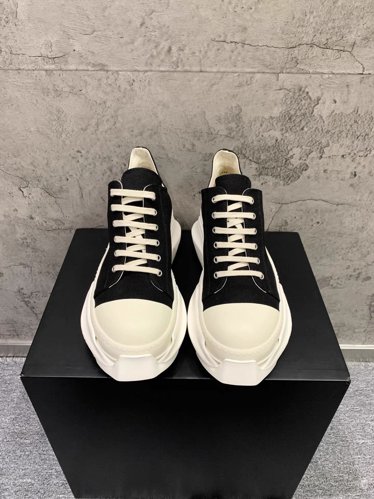 Rick Owens Rick Owens Thick-Sole Ramones K34 Size US 5 / IT 35 - 2 Thumbnail