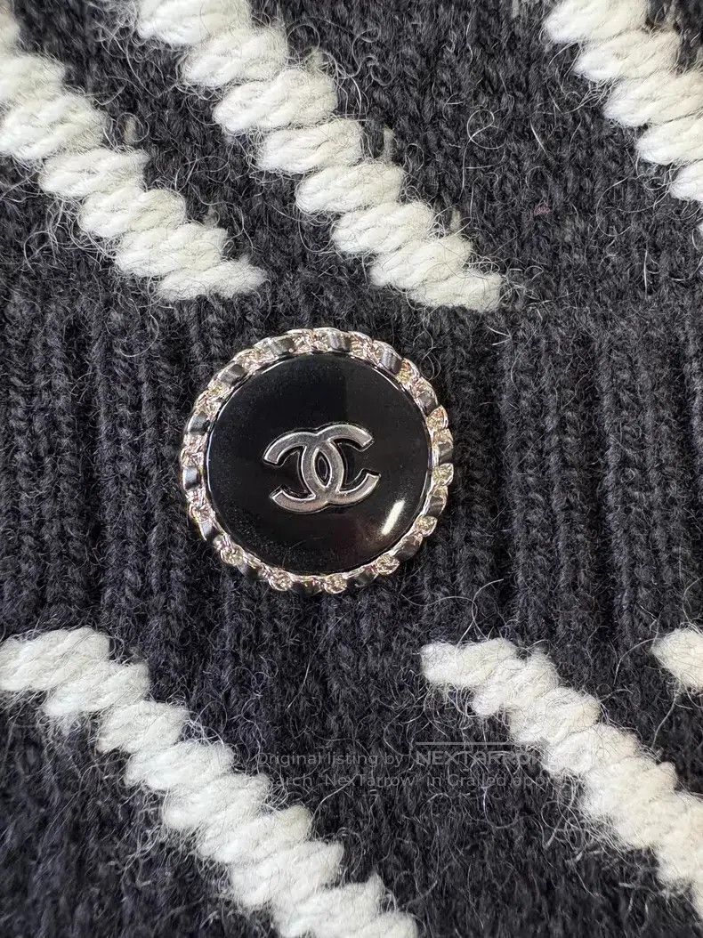 Chanel Chanel 21B black and white V-neck twill four-pocket vest Size S / US 4 / IT 40 - 4 Thumbnail