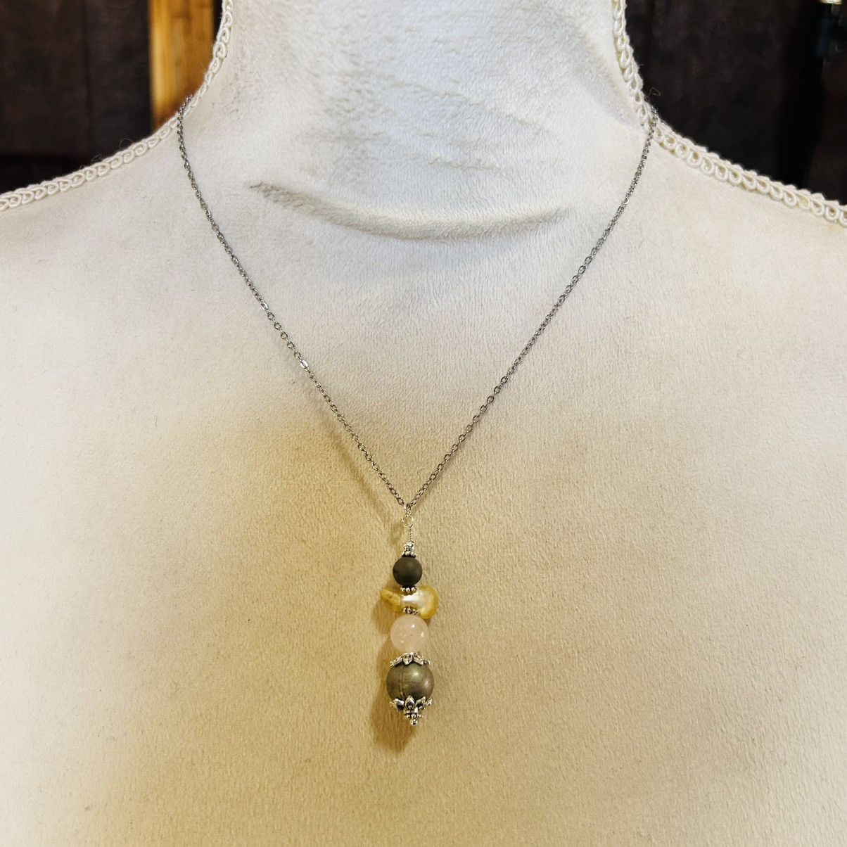 Handmade Handcrafted elegant genuine stone pendant on chain necklace Size ONE SIZE - 3 Thumbnail