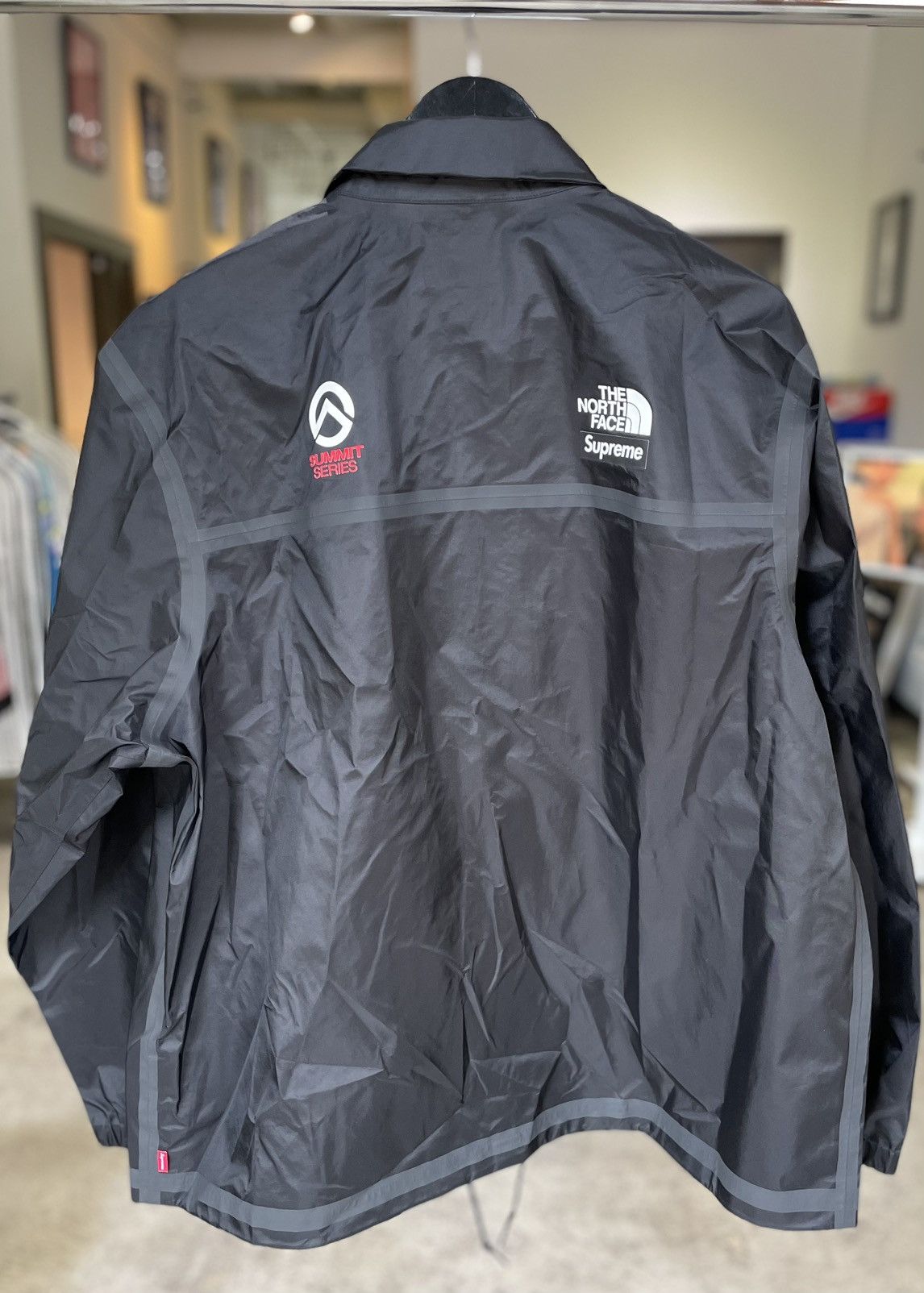 Supreme Supreme The North Face Summit Series Outer Tape Seam Coaches Size US XL / EU 56 / 4 - 2 Thumbnail
