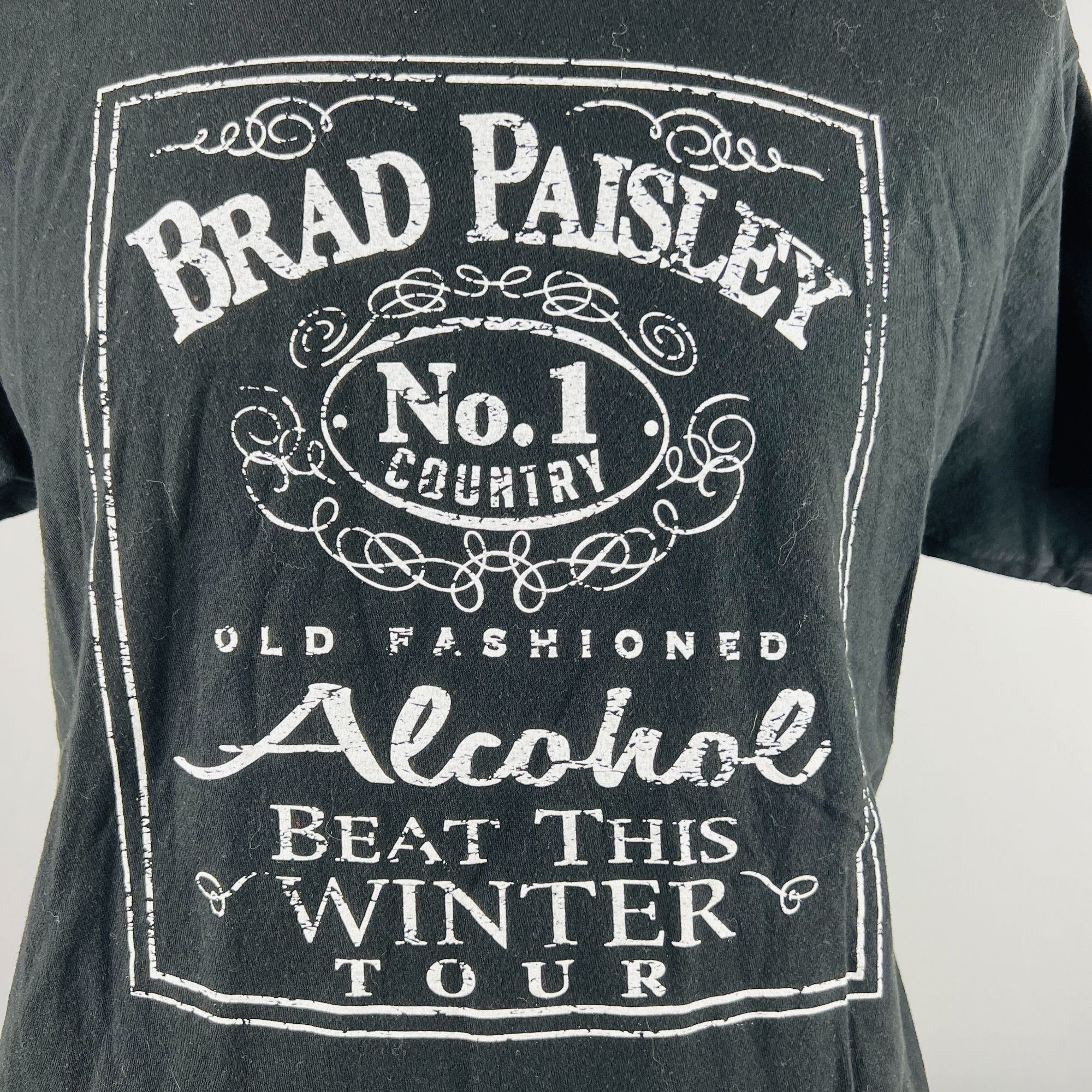 Tultex Brad Paisley ALCOHOL Beat This Winter Tour Concert XL T-Shir Size US XL / EU 56 / 4 - 2 Thumbnail