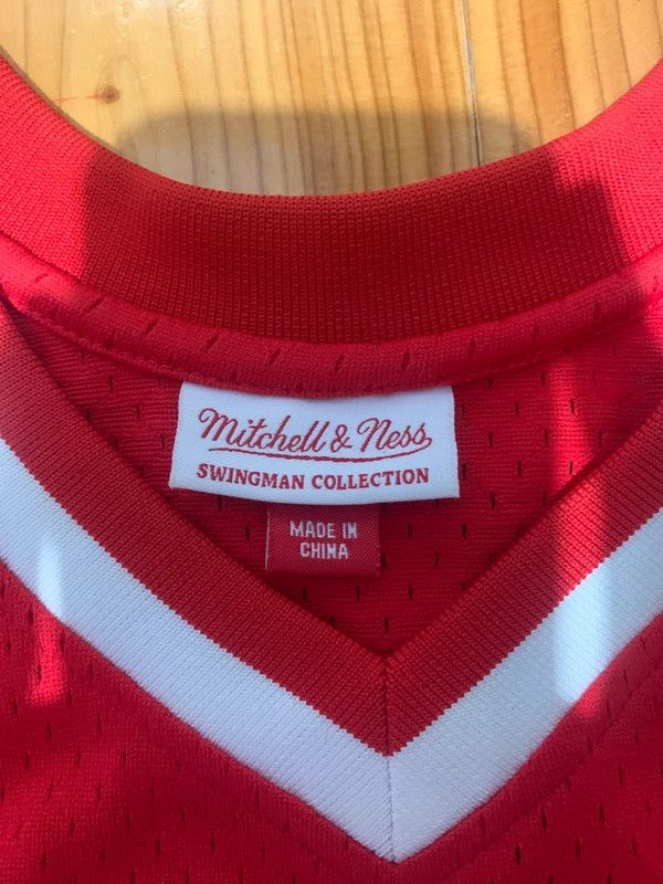 Mitchell & Ness Authentic Mitchell and ness 1996 Allen Iverson jersey Size US XL / EU 56 / 4 - 4 Thumbnail