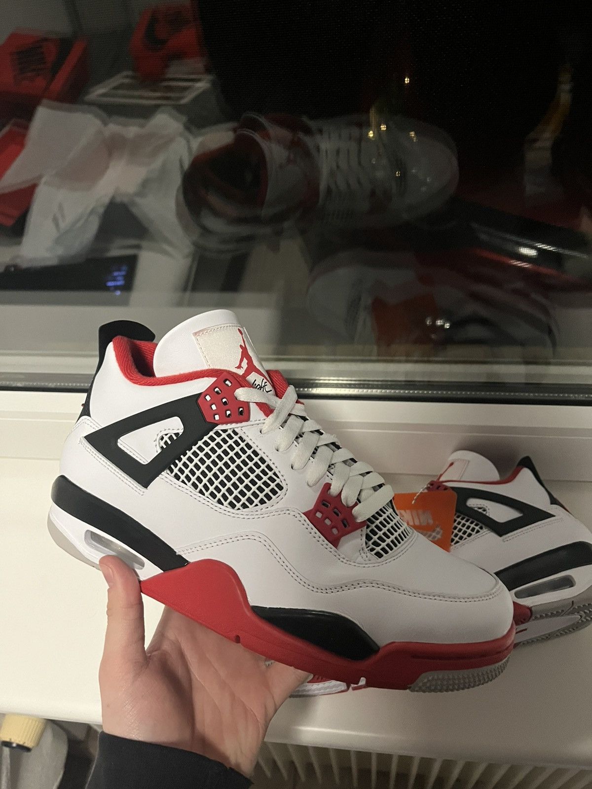 Jordan Brand × Nike Jordan 1 Fire Red 2020 Size US 8 / EU 41 - 1 Thumbnail