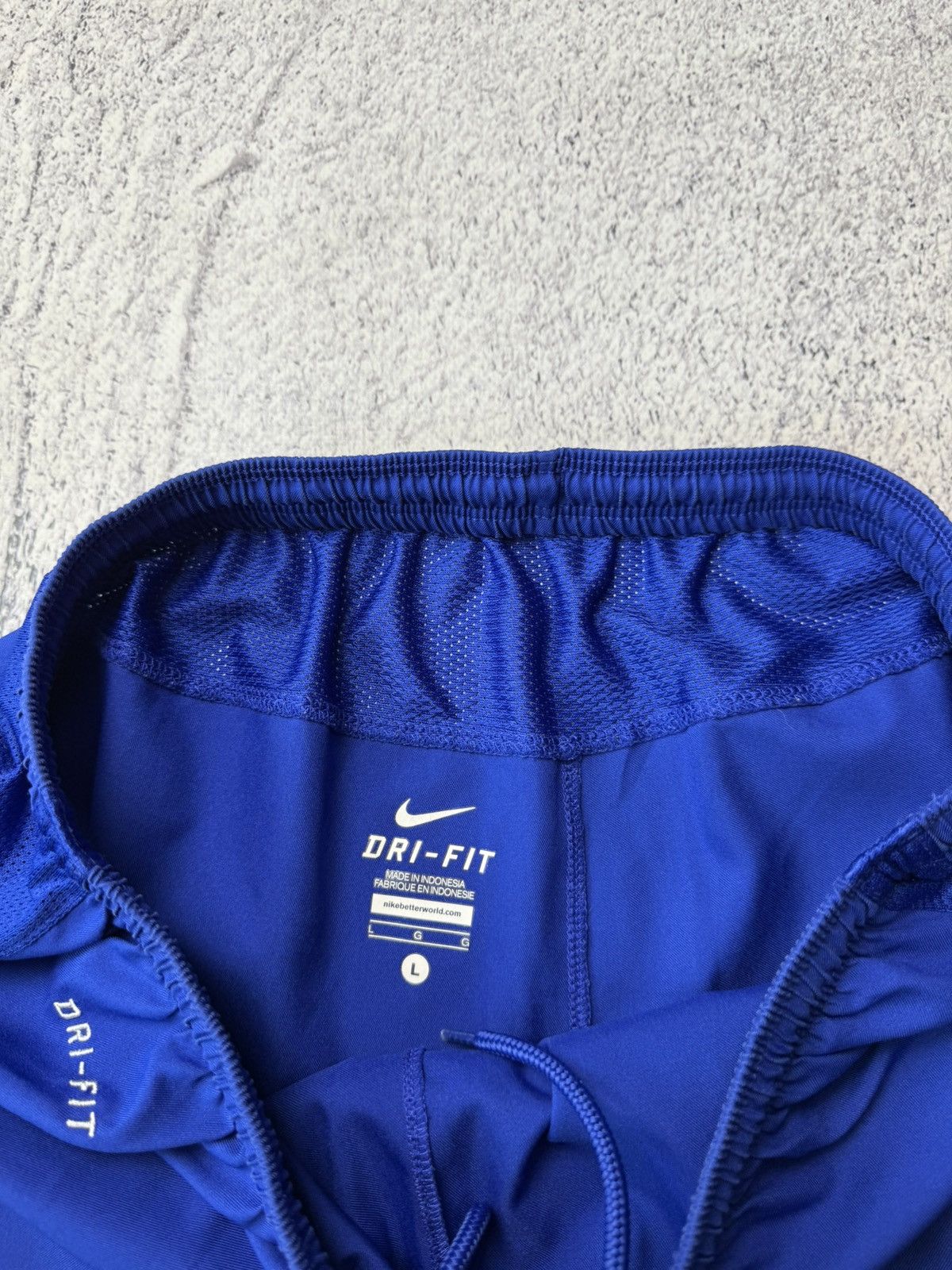 Nike ATLETICO MADRID 2015/2016 HOME FOOTBALL SOCCER SHORTS NIKE Size US 34 / EU 50 - 10 Thumbnail