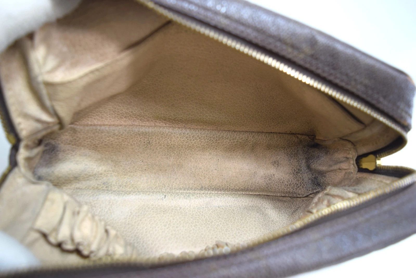 Louis Vuitton Louis Vuitton Trousse Toilette 23 Pouch Monogram M47524 Size ONE SIZE - 8 Thumbnail