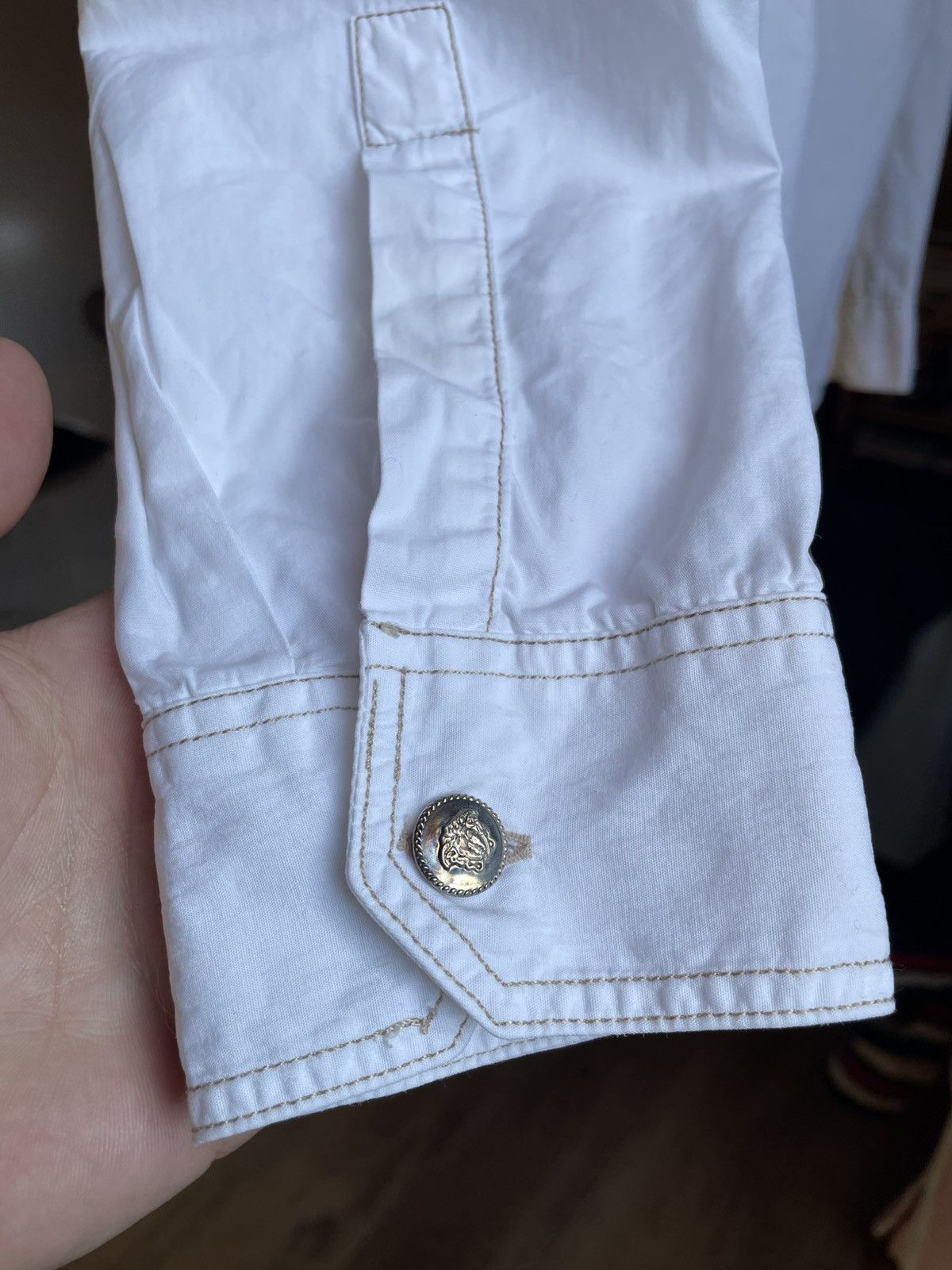 Versace Jeans Couture 90s Versace Jeans Couture white boxy fit shirt Size US XL / EU 56 / 4 - 6 Thumbnail