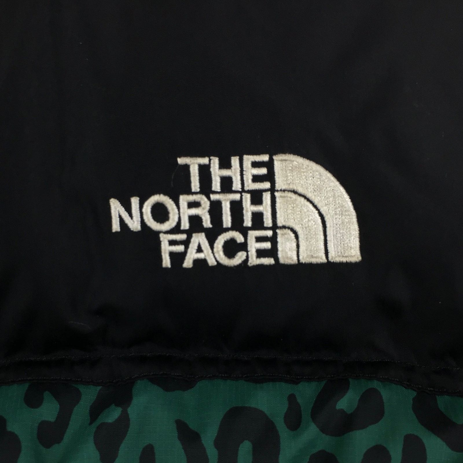 Supreme 2011 Supreme x The North Face Green Leopard Size US XL / EU 56 / 4 - 5 Thumbnail