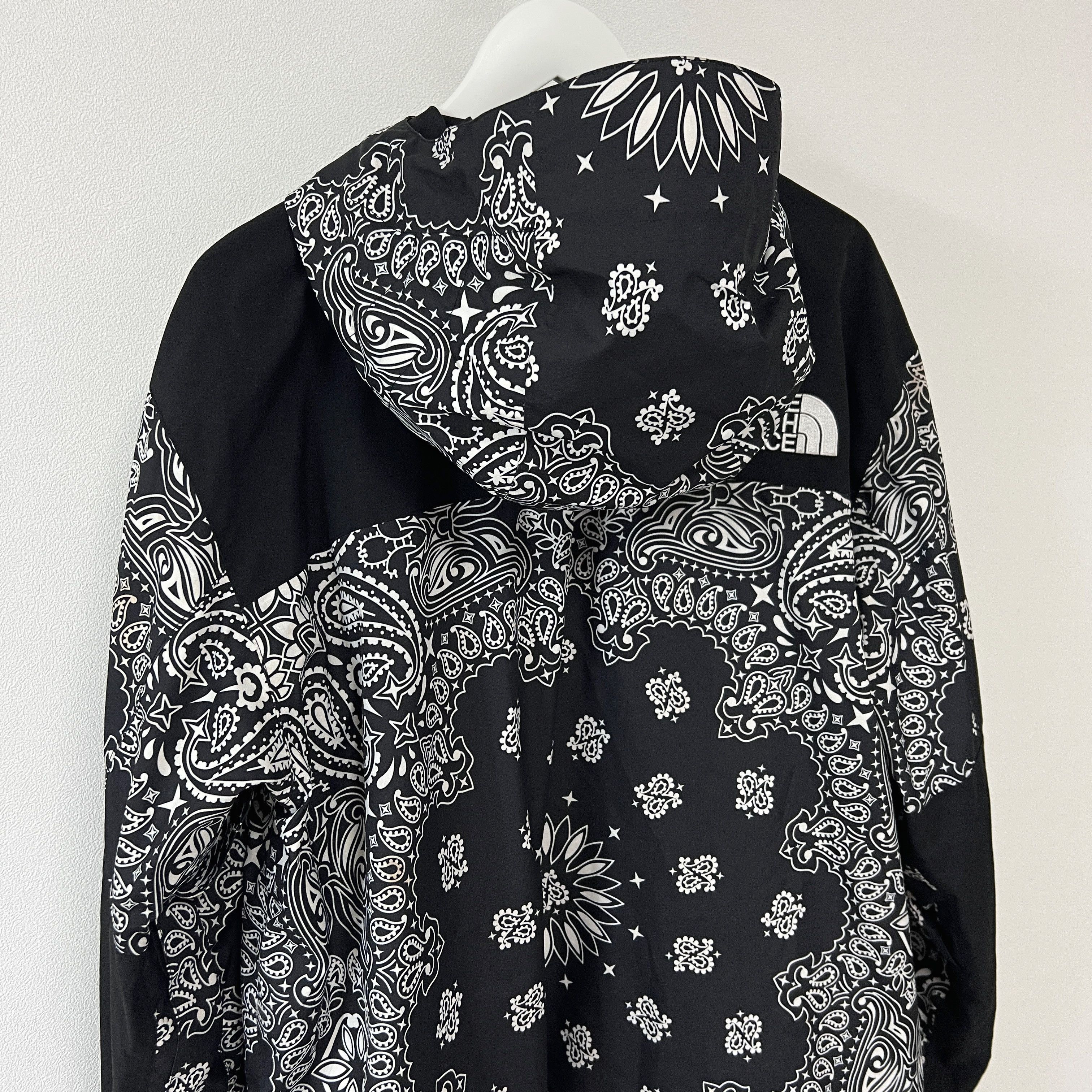 Supreme × The North Face Supreme The North Face FW14 Bandana Mountain Jacket Black Size US XL / EU 56 / 4 - 5 Thumbnail