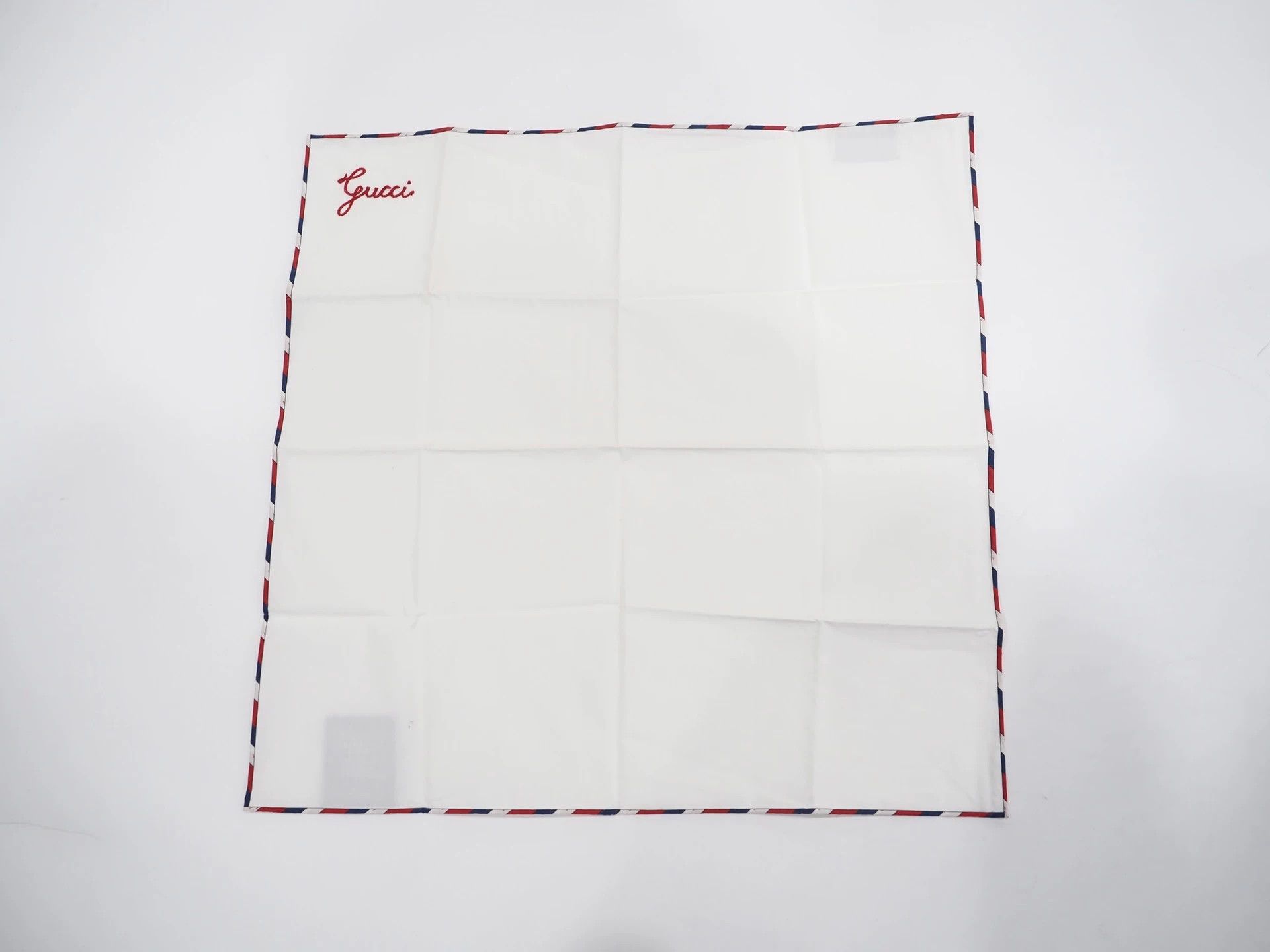 Gucci GUCCI White Embroidered Logo Square Handkerchief Size ONE SIZE - 1 Thumbnail
