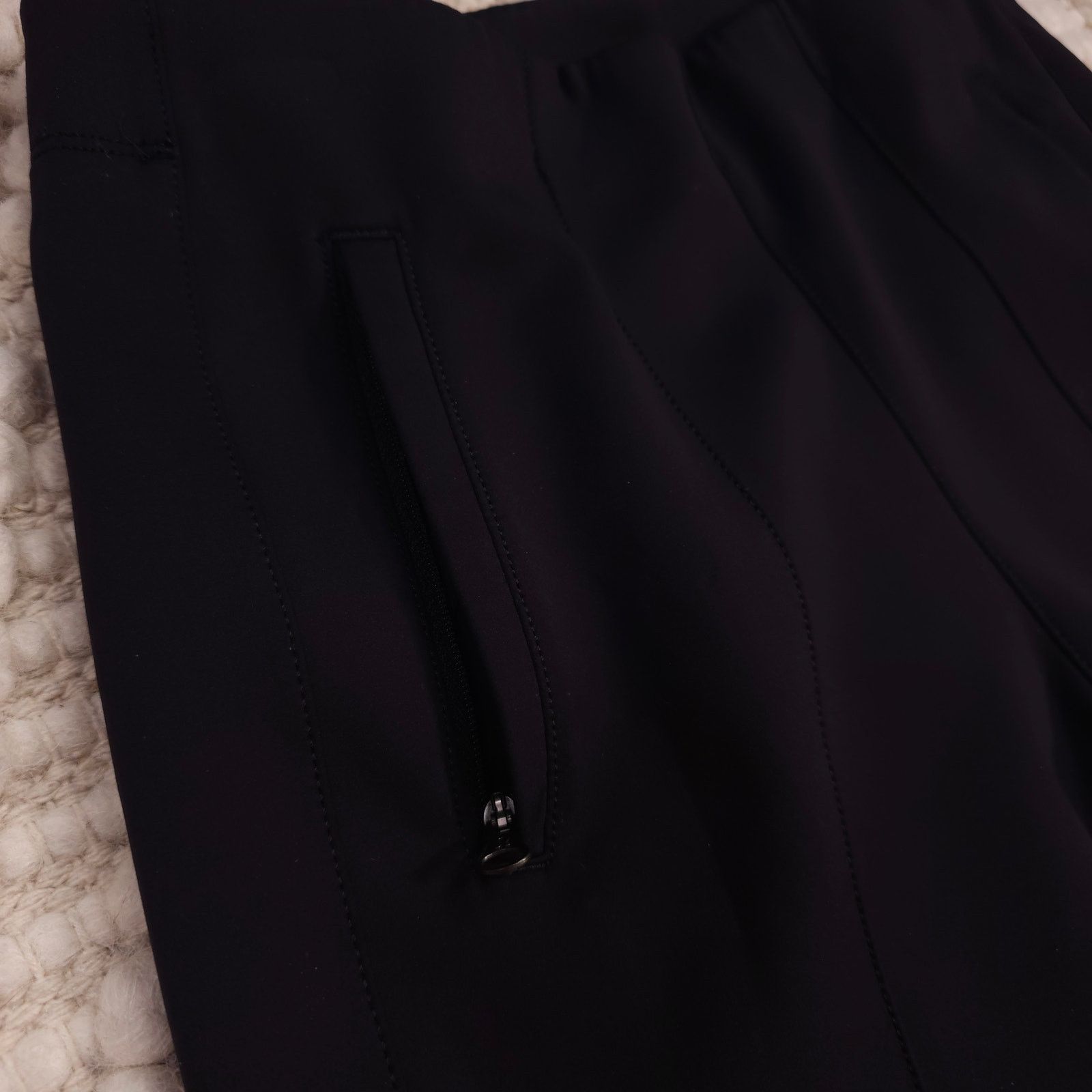 Lululemon Lululemon &go Everywhere Pant Black Sz 6 Size 28" / US 6 / IT 42 - 3 Thumbnail