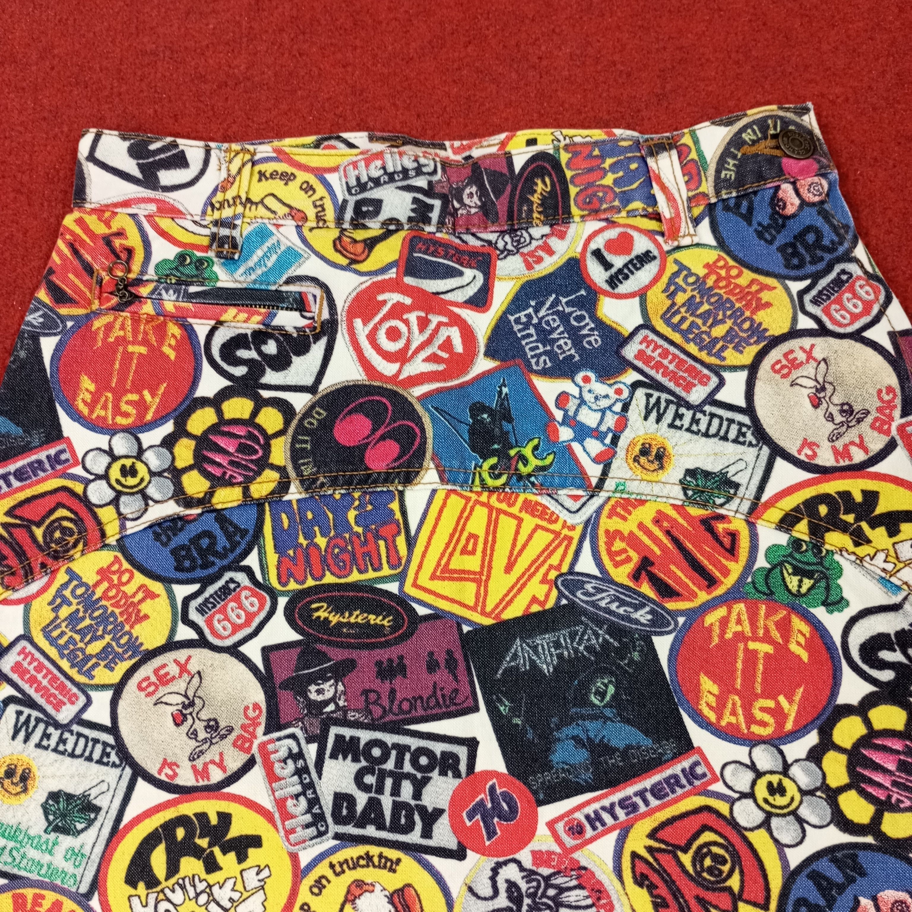 Hysteric Glamour Hysteric Glamour Fullprint Design Fashion Skirt c235n15 Size 26" / US 2 / IT 38 - 2 Thumbnail
