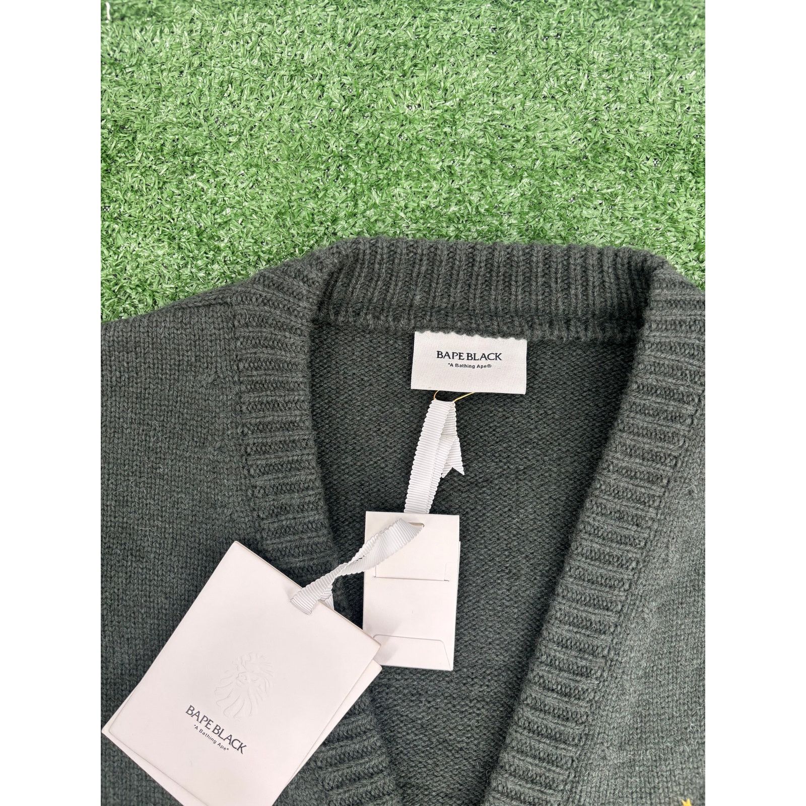 Bape BAPE Black Japan Green College Cardigan Size Medium Size US M / EU 48-50 / 2 - 9 Thumbnail
