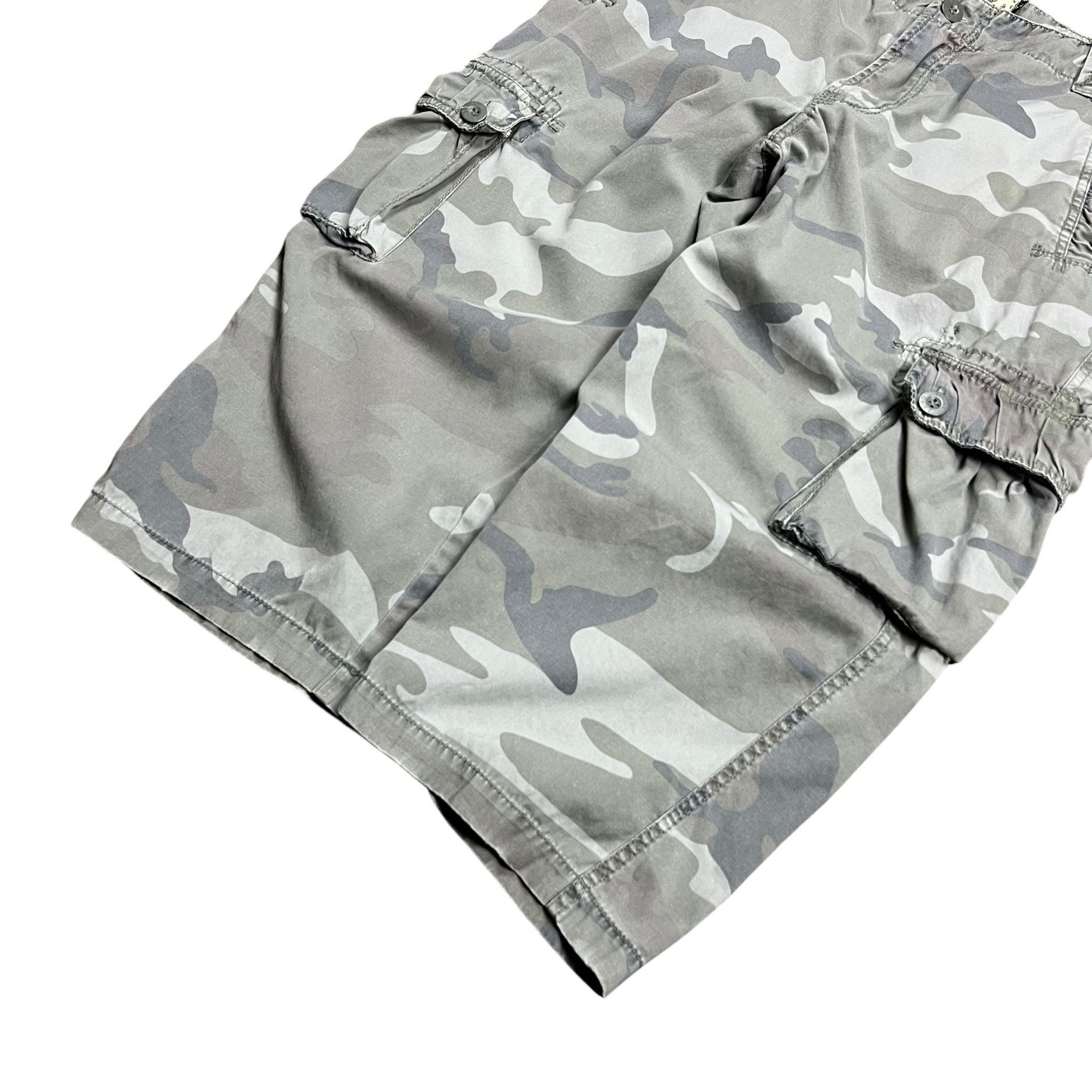 Point Zero Vintage Y2K Point Zero Faded Camo Cargo Capris - 38” Size US 38 / EU 54 - 2 Thumbnail