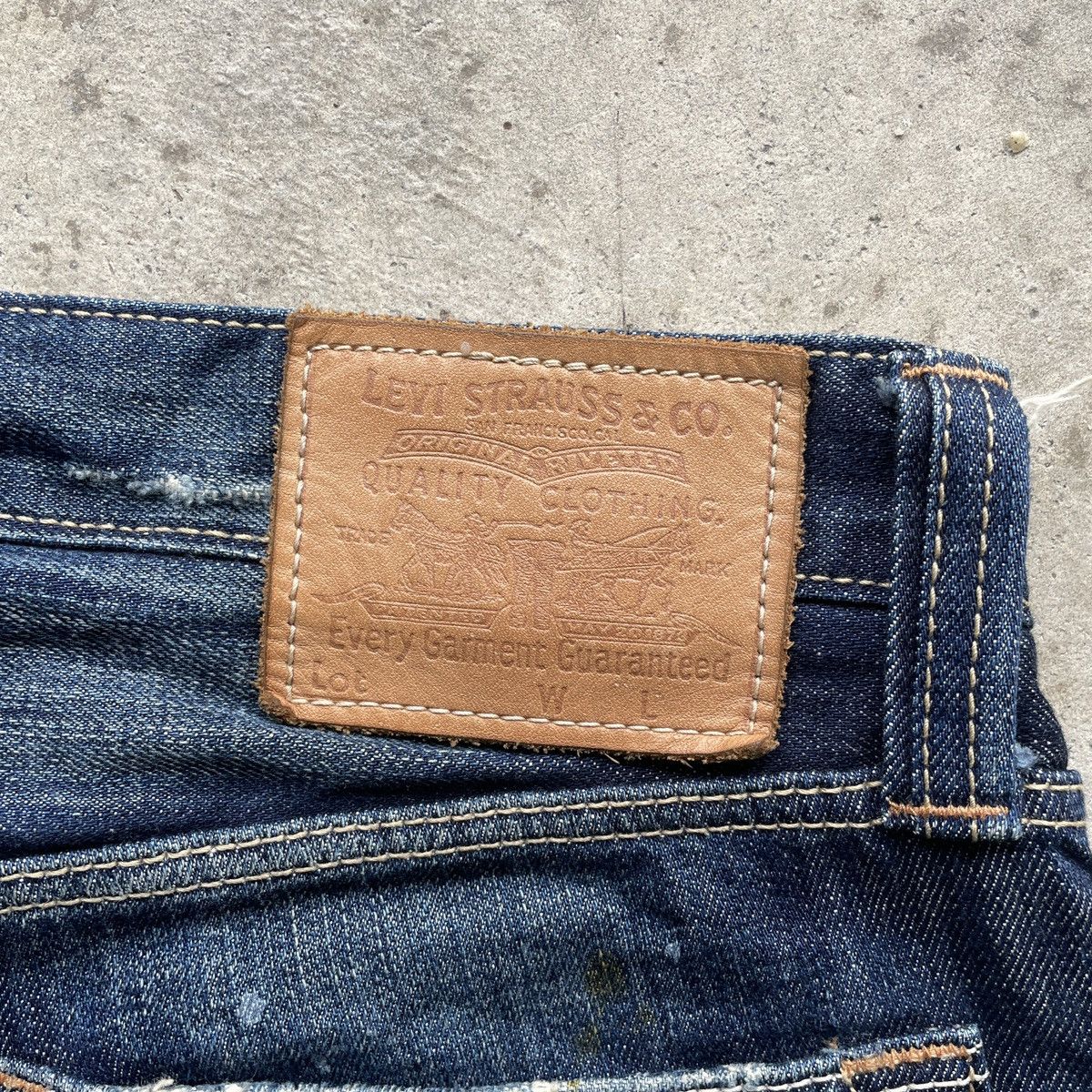 Jean × Levi's × Vintage RARE💥 Vintage Levi’s 505 Distressed Faded Denim Jeans Pants Size US 31 - 10 Thumbnail