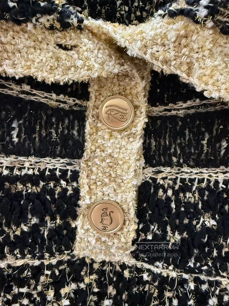 Chanel Chanel Black and white colour-blocked wool sweater Size XXS / US 00 / IT 34 - 4 Thumbnail