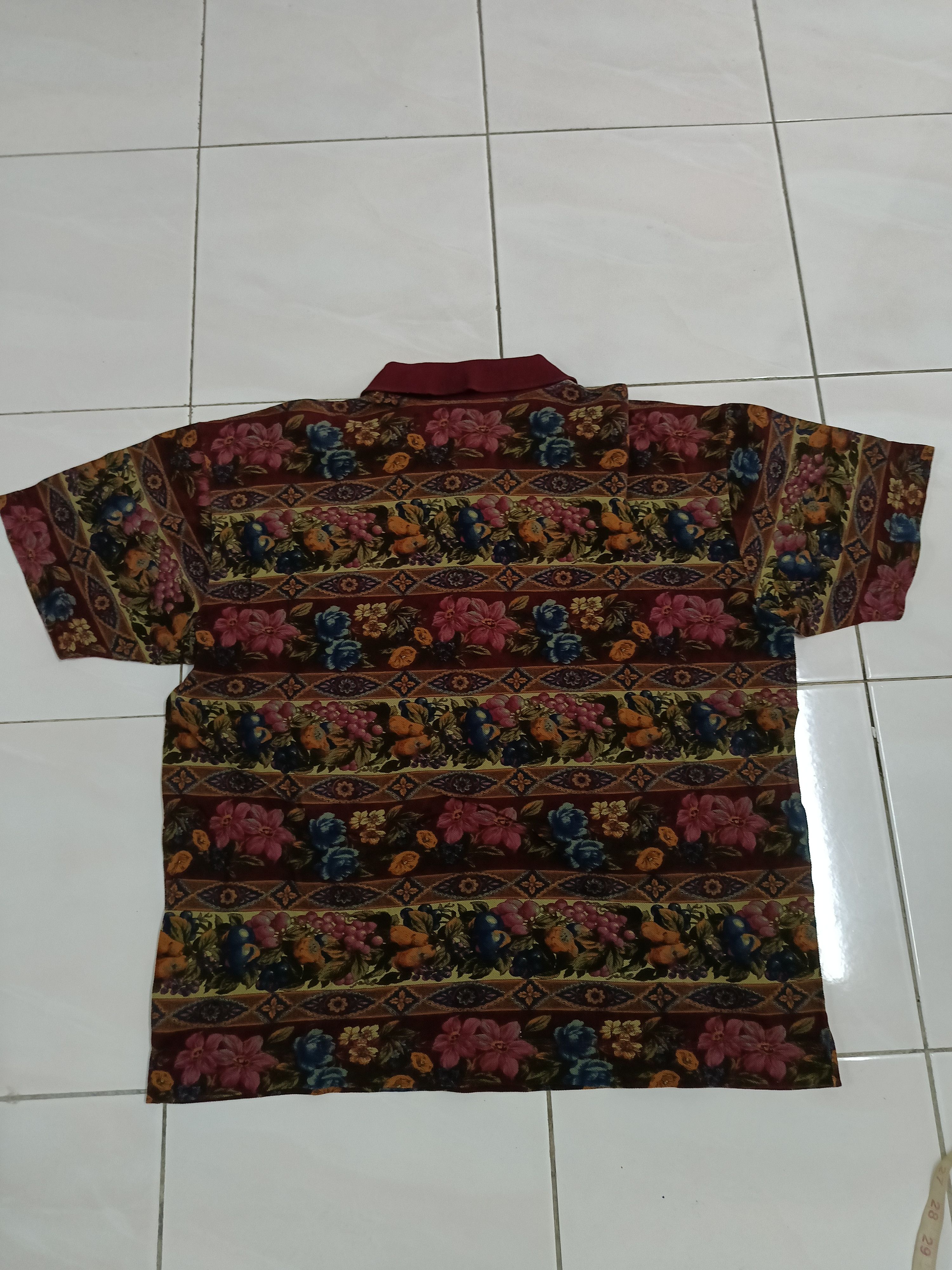 Valentino Vtg Valentino Garavani Boxy polo shirt Size US M / EU 48-50 / 2 - 3 Thumbnail