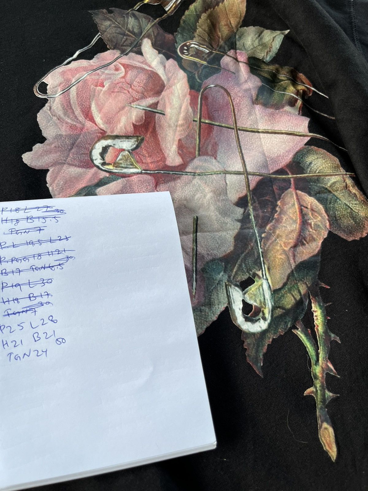 GU × Japanese Brand × Undercover RARE Undercover x Gu Flower Pin Logo Sweetshirts Japan Size US XL / EU 56 / 4 - 11 Thumbnail