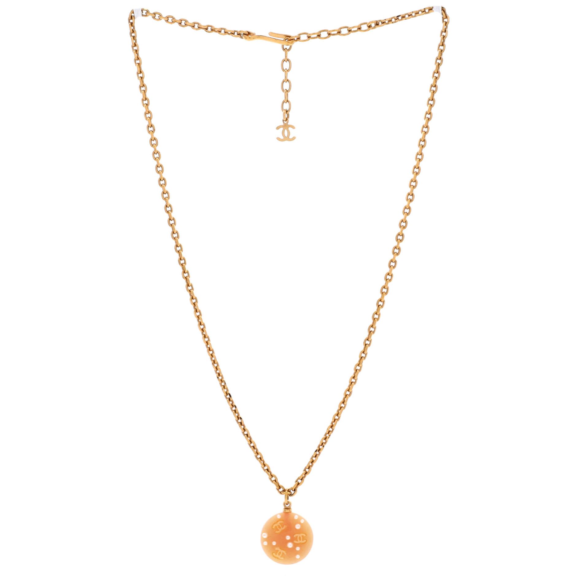 Chanel Multiple CC Round Pendant Necklace Metal with Resin and Faux Pearls Size ONE SIZE - 1 Thumbnail