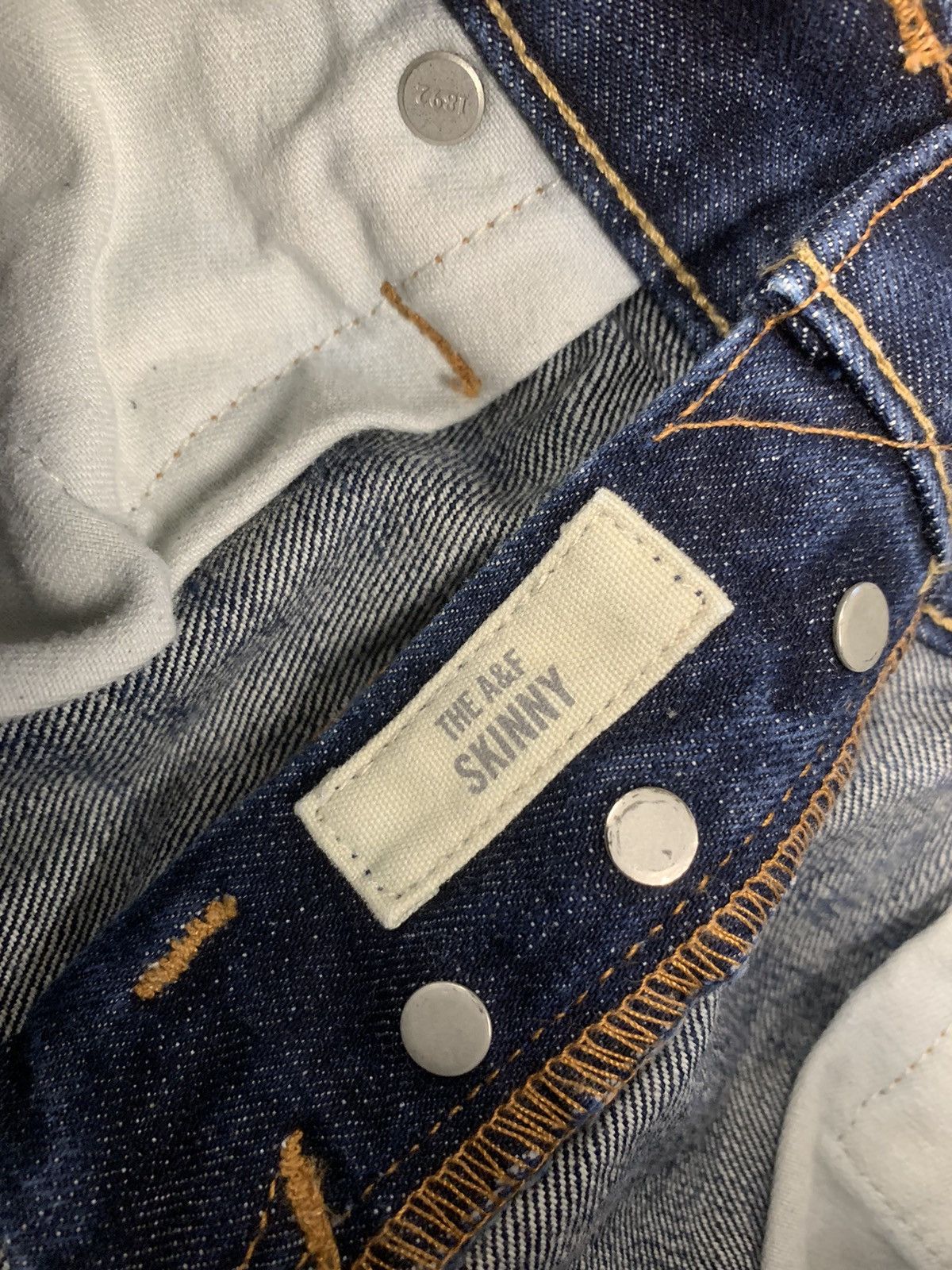 Vintage Abercrombie & Fitch Distressed Faded Denim Grange Y2K Jeans Size US 30 / EU 46 - 4 Thumbnail