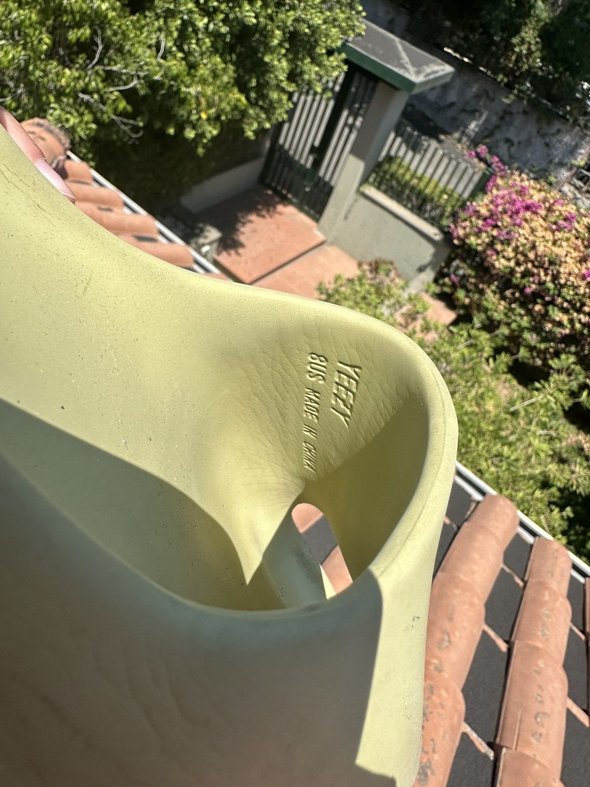 Yeezy Yeezy Slide ‘Resin’ Size US 8 / EU 41 - 4 Thumbnail