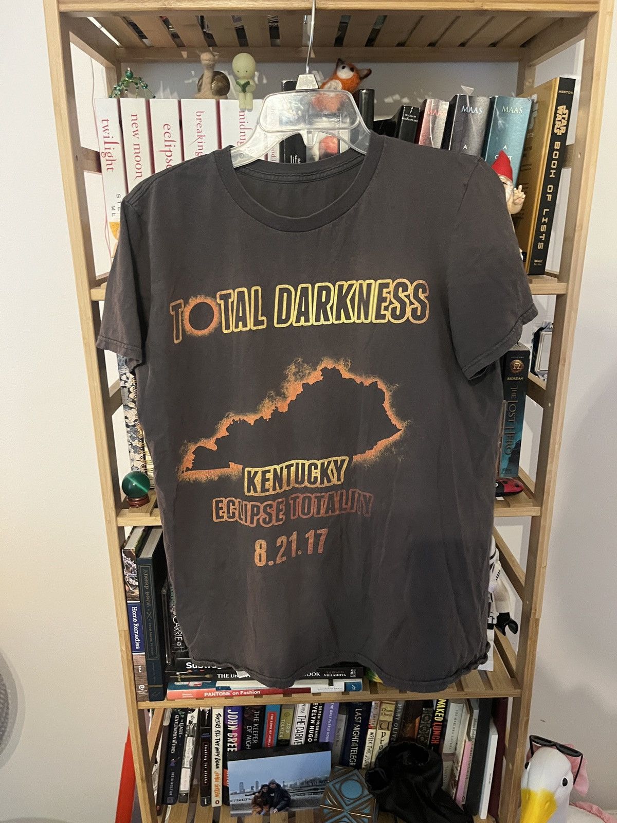 Vintage Kentucky Eclipse Totality Total Darkness 2017 T Shirt Size US M / EU 48-50 / 2 - 1 Thumbnail