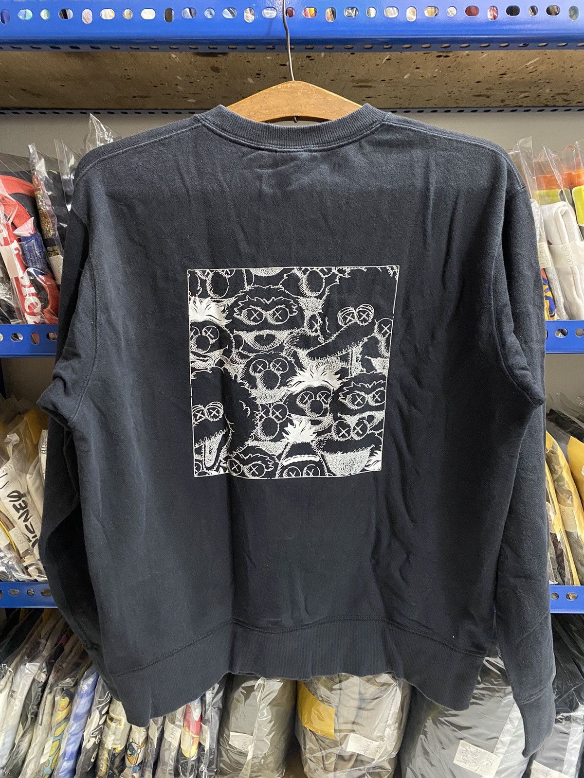 Kaws × Uniqlo KAWS X UNIQLO X SESAME STREET SWEATSHIRT Size US S / EU 44-46 / 1 - 4 Thumbnail