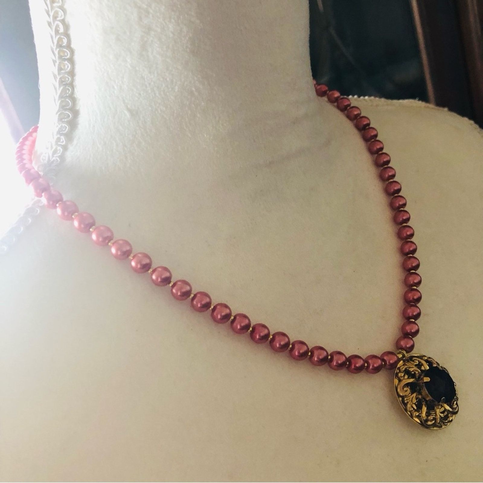 Handmade Handcrafted repurpose faceted stone pendant Pearl necklace Size ONE SIZE - 3 Thumbnail