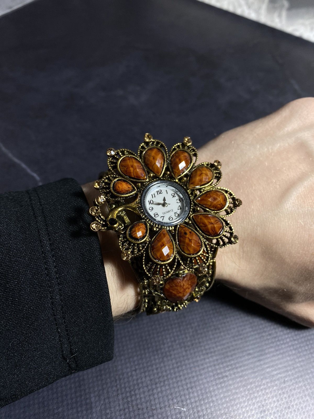 Japanese Brand Vintage Statement Bracelet Watch - Unique Jewelry Piece Size ONE SIZE - 7 Thumbnail