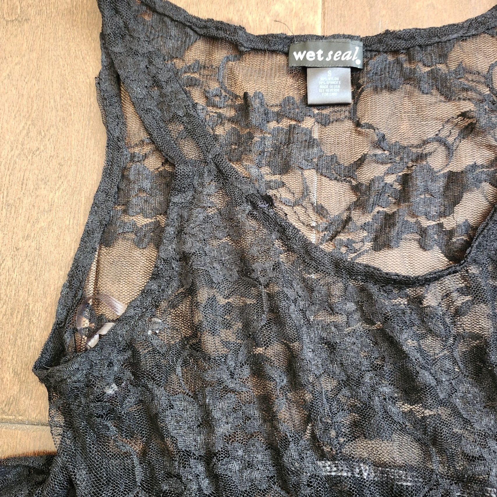 Vintage VINTAGE Wet Seal Black Sleeveless Lace Blouse - Size Small Women Shirt - Sheer Floral, Pullover, Casual, Regular Fit Size S / US 4 / IT 40 - 7 Thumbnail