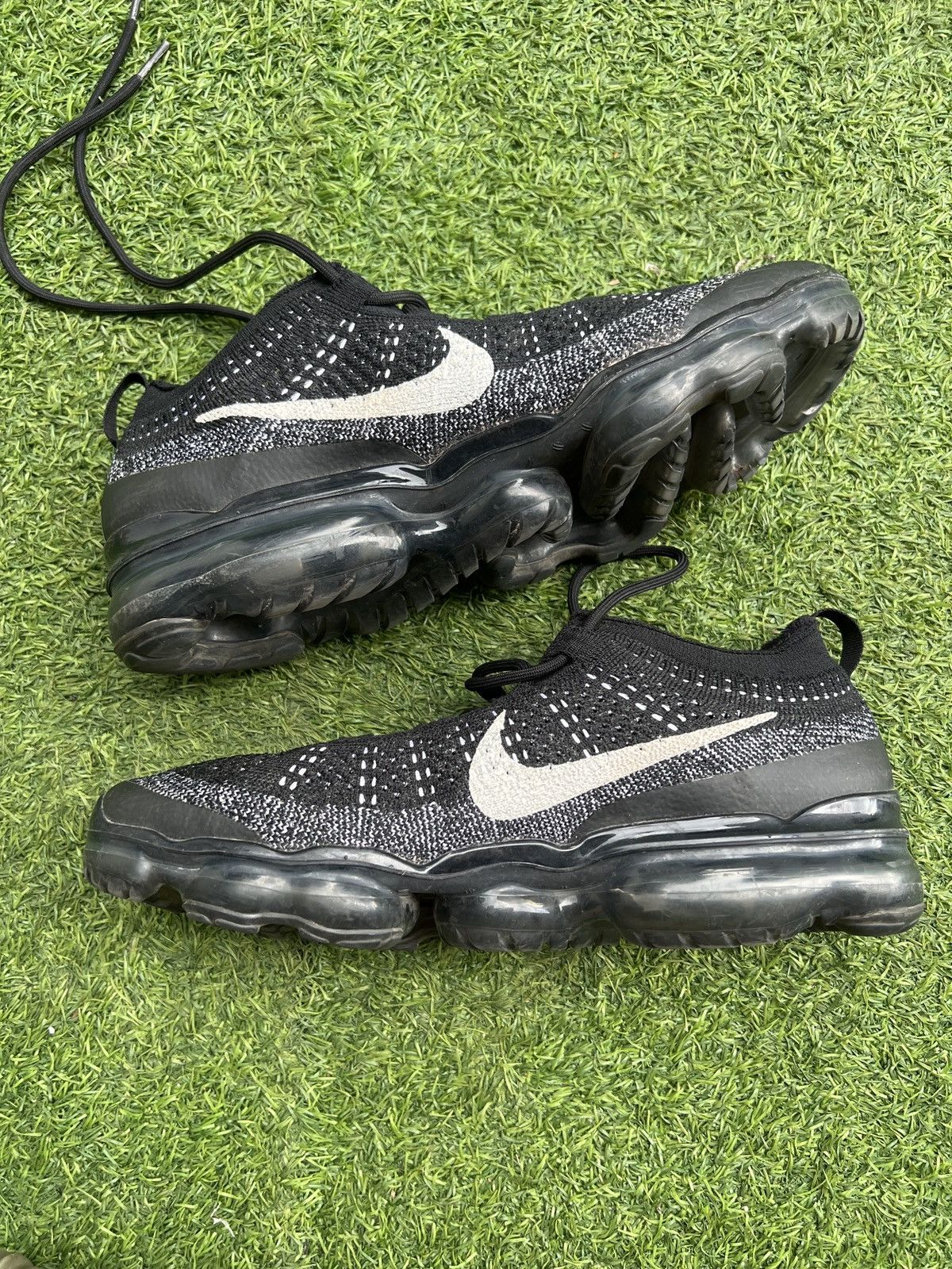 Nike Nike Air VaporMax Flyknit 'Oreo' DV1678-001 Size US 9 / EU 42 - 3 Thumbnail