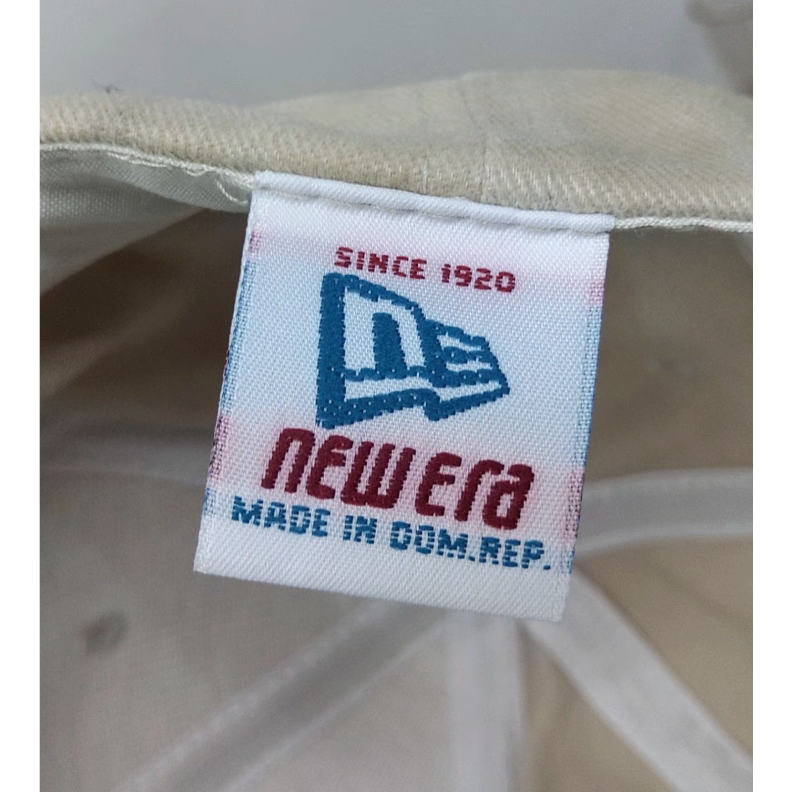 New Era VINTAGE New Era College World Series Logo Hat Adult Baseball Cap Beige 100% Cotton Adjustable The Road to Omaha Mens Women? Size ONE SIZE - 8 Thumbnail