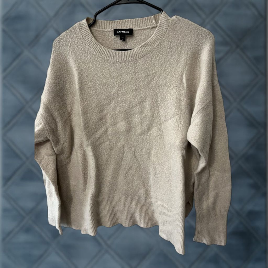 Express Express Women's Medium Beige Fleece Solid Crew Neck Knit Sweater Womens Size M / US 6-8 / IT 42-44 - 1 Thumbnail