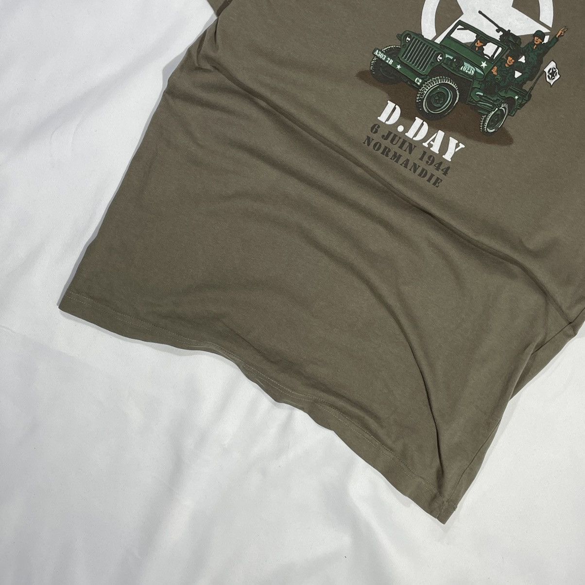 Vintage Alma Mater T-Shirt Normandie 1944 war Size US L / EU 52-54 / 3 - 3 Thumbnail