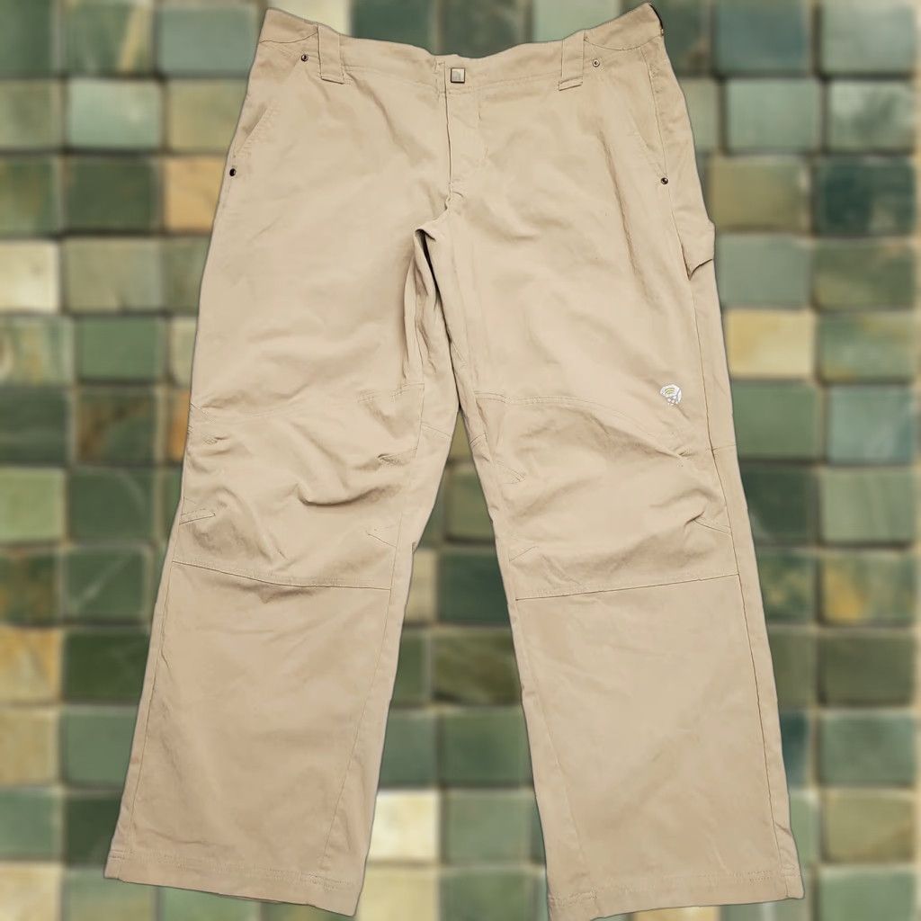 Mountain Hardwear VINTAGE Mountain Hardware Pants Mens 40x30 Tan Canvas Flat Front Performance Stretch Size US 40 / EU 56 - 1 Thumbnail