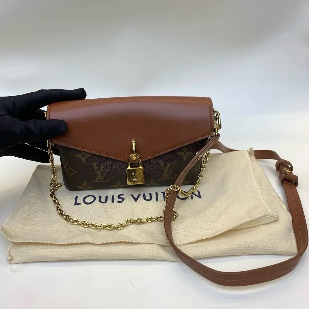 Louis Vuitton Pre-loved Bag Very good condition Size ONE SIZE - 1 Thumbnail