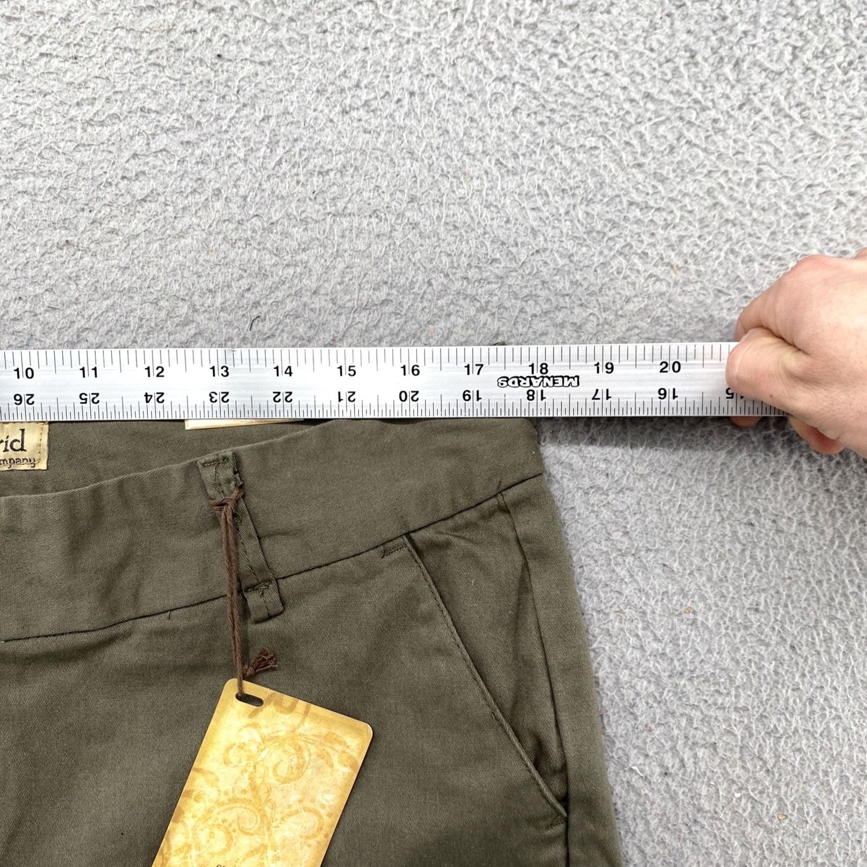 Vintage HYBRID Bermuda Green Mid Rise Flat Front Casual Shorts Size 13 Womens Juniors Cotton Blend Pocket Slit Pockets New Size 34" / US 12 / IT 48 - 5 Thumbnail