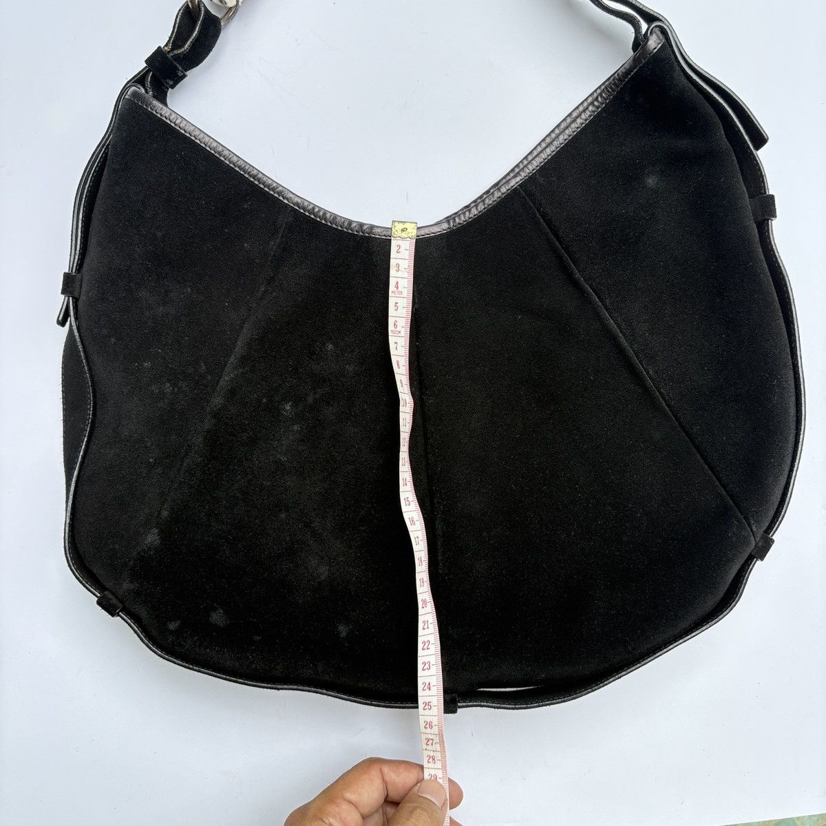 Yves Saint Laurent YVES SAINT LAURENT by Tom Ford Suede MOMBASA HOBO BAG Size ONE SIZE - 21 Thumbnail