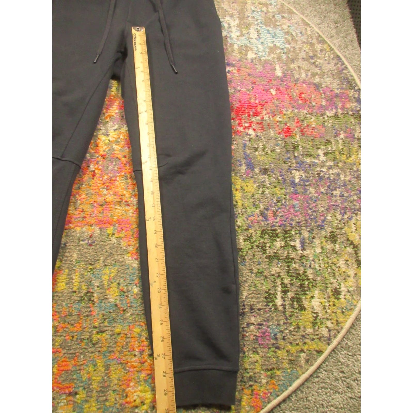 Lululemon Lululemon Women's Joggers Pants Black Solid Tapered Athletic Stretch 28x29 S All Season Fall Winter Spring Sports Athleisure Mens/Womens? Size 28" / US 6 / IT 42 - 7 Thumbnail