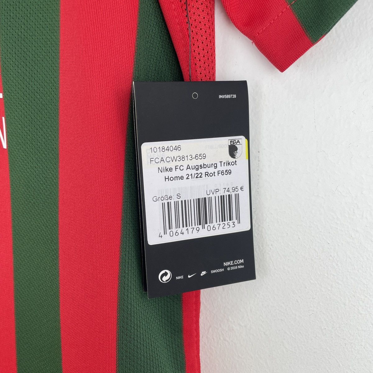 Nike FC Augsburg Home Nike Men’s Jersey Shirt 2021/2022 size S Size US S / EU 44-46 / 1 - 4 Thumbnail