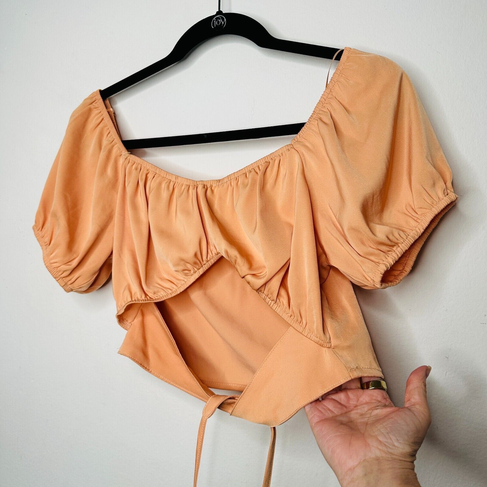 Other Le Lis Peach Puffed Sleeve Front Tie Elastic Crop Top L Size L / US 10 / IT 46 - 1 Thumbnail