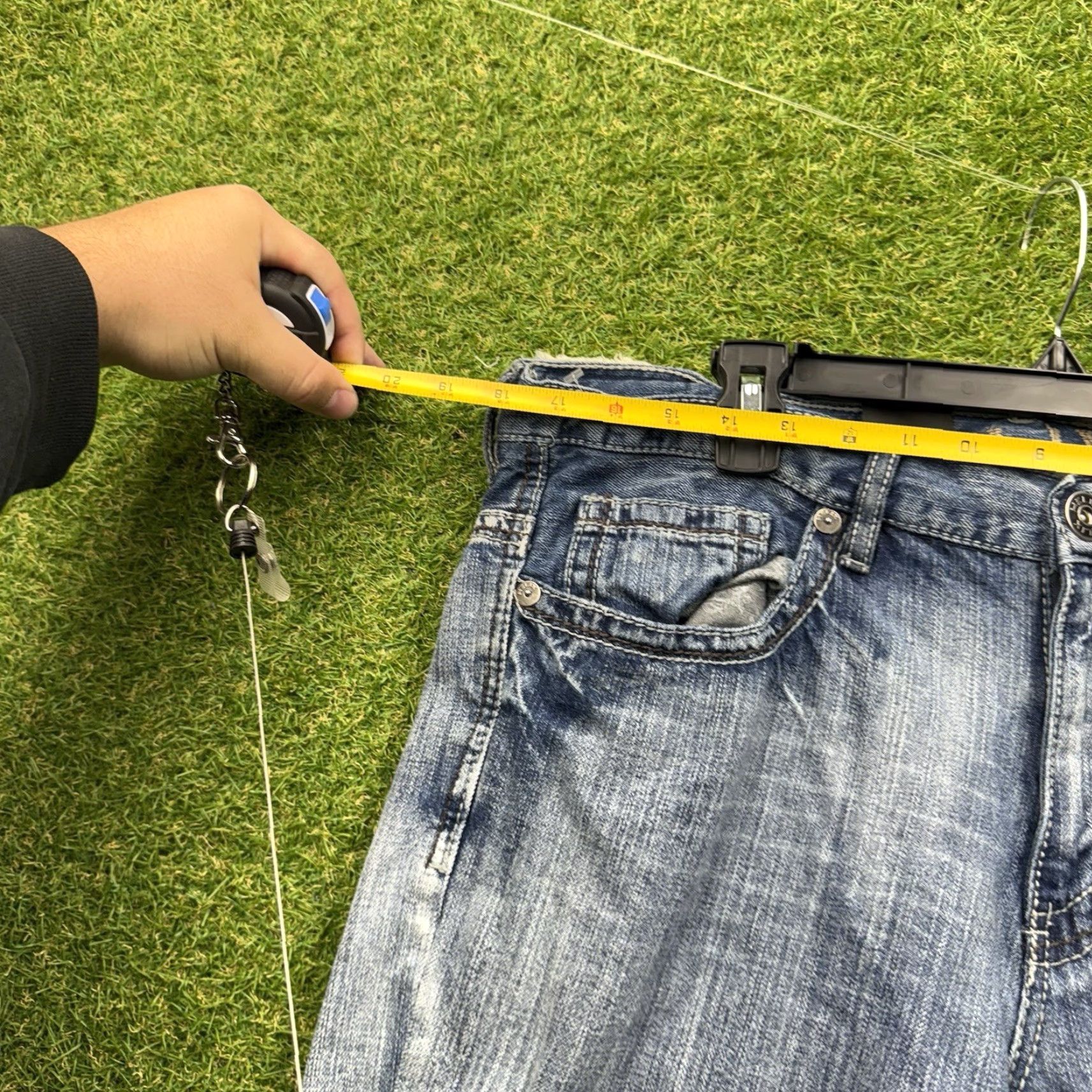 Vintage VINTAGE Helix Denim Shorts Mens 34 Relaxed Fit 90s Grunge Y2K Skater Blue 5-Pocket Stretch Inseam 10in 34x10 Mens Size US 34 / EU 50 - 4 Thumbnail