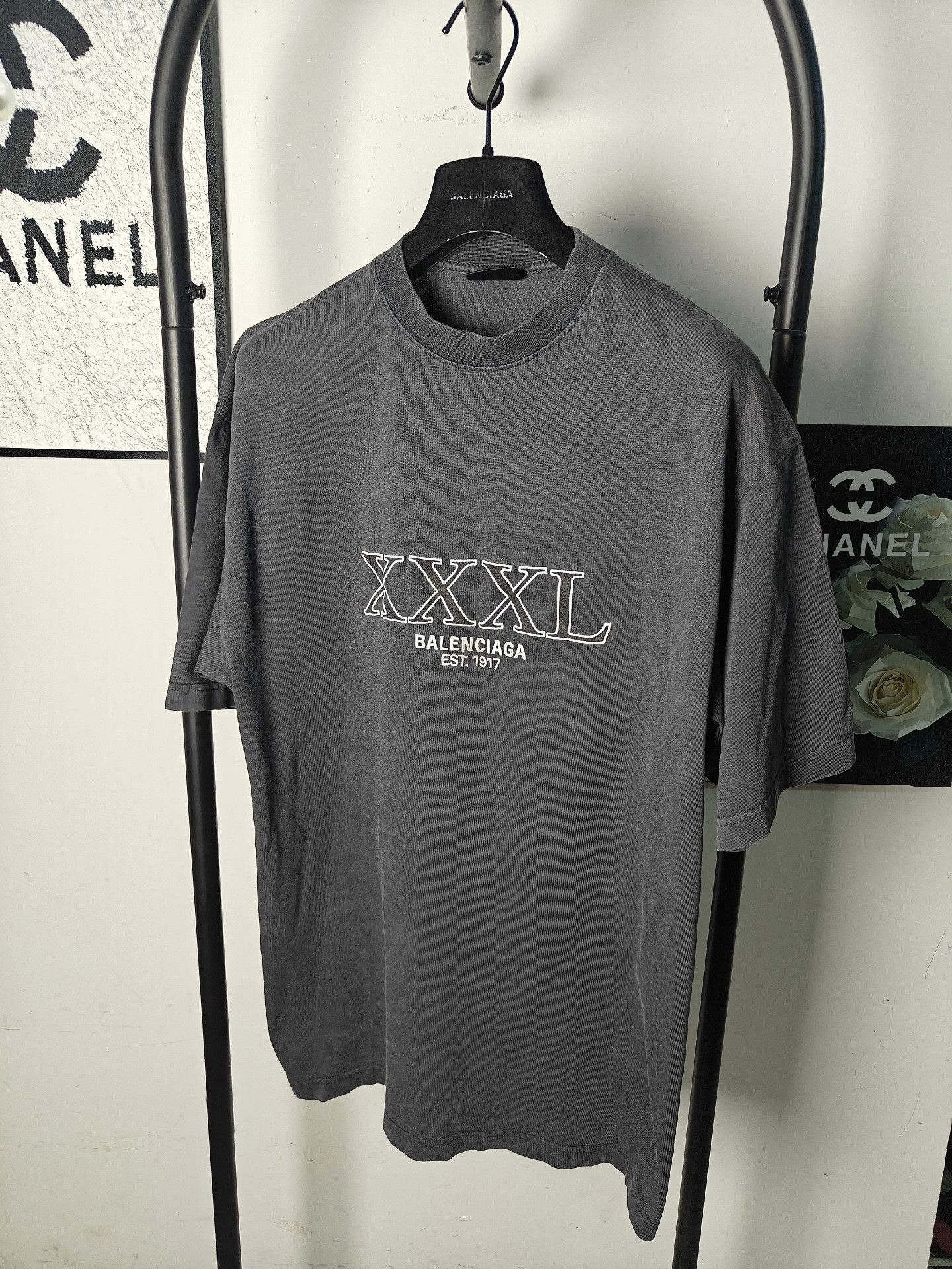 Balenciaga Balenciaga White T-Shirt xxs Men Size US XXS / EU 40 - 1 Thumbnail