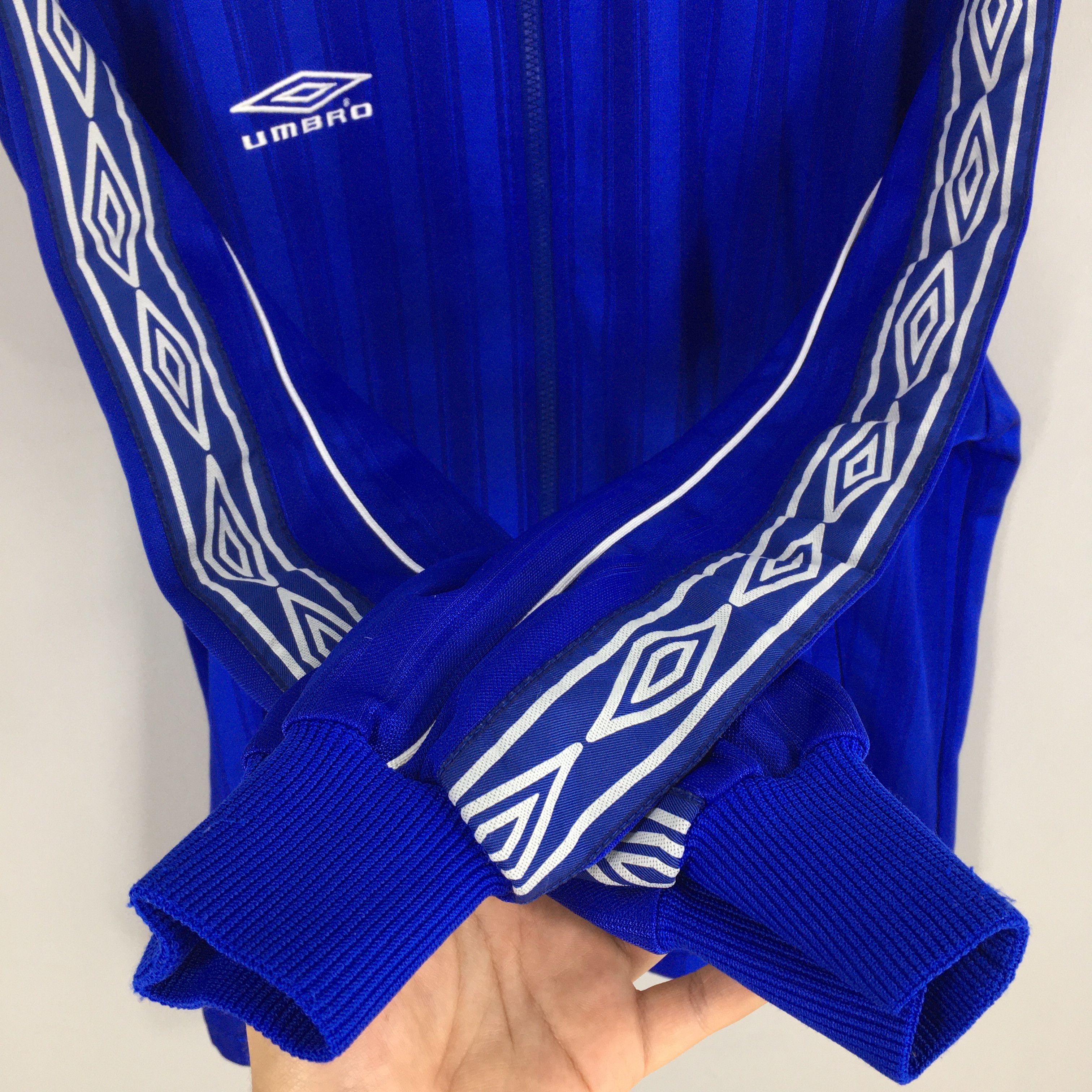 Umbro Vintage 90's Umbro Windbreaker Jacket Large Size US L / EU 52-54 / 3 - 8 Thumbnail