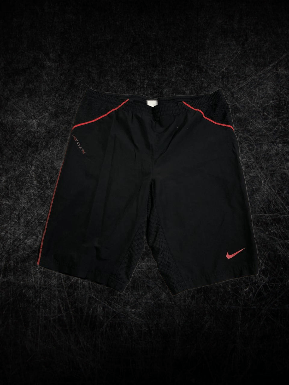 Nike Vintage Nike streetwear shorts Size US 30 / EU 46 - 1 Thumbnail