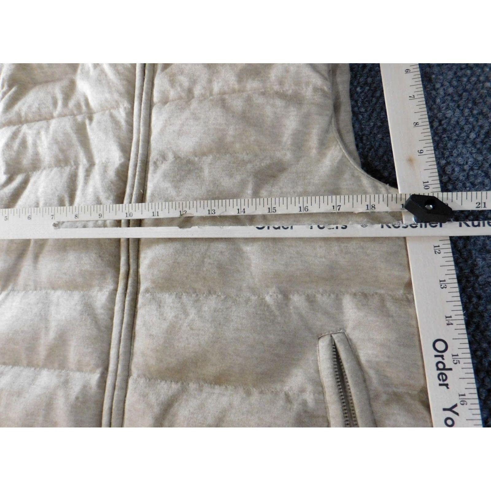 Gap Gap Vest Medium Beige Zip Classic Outdoors Puffer Wool Acrylic - Women, M, Sleeveless, Mid-Length, Solid, Peanuts Theme, Casual Outdoor Jacket Vest Size M / US 6-8 / IT 42-44 - 4 Thumbnail