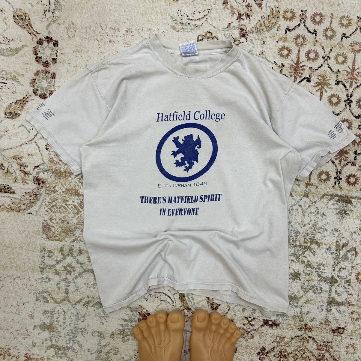 Designer × Vintage Vintage Adult Hatfield College T-shirts 2001 Trashed Size US L / EU 52-54 / 3 - 1 Thumbnail