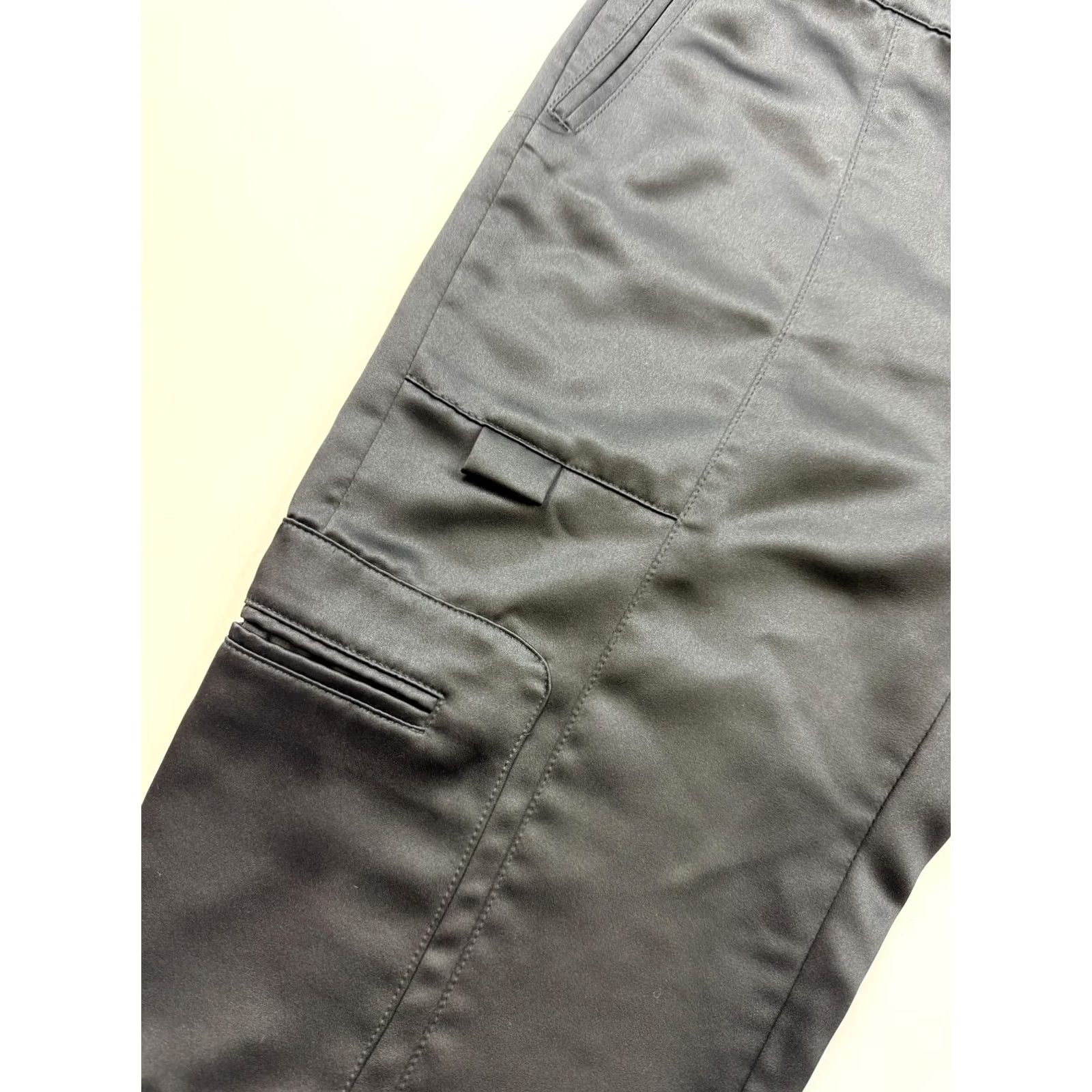 Vintage Womyn Pants Womens 4 Black Satin Cargo Utility Ankle Zip Cuffed USA Workwear Size 27" / US 4 / IT 40 - 2 Thumbnail