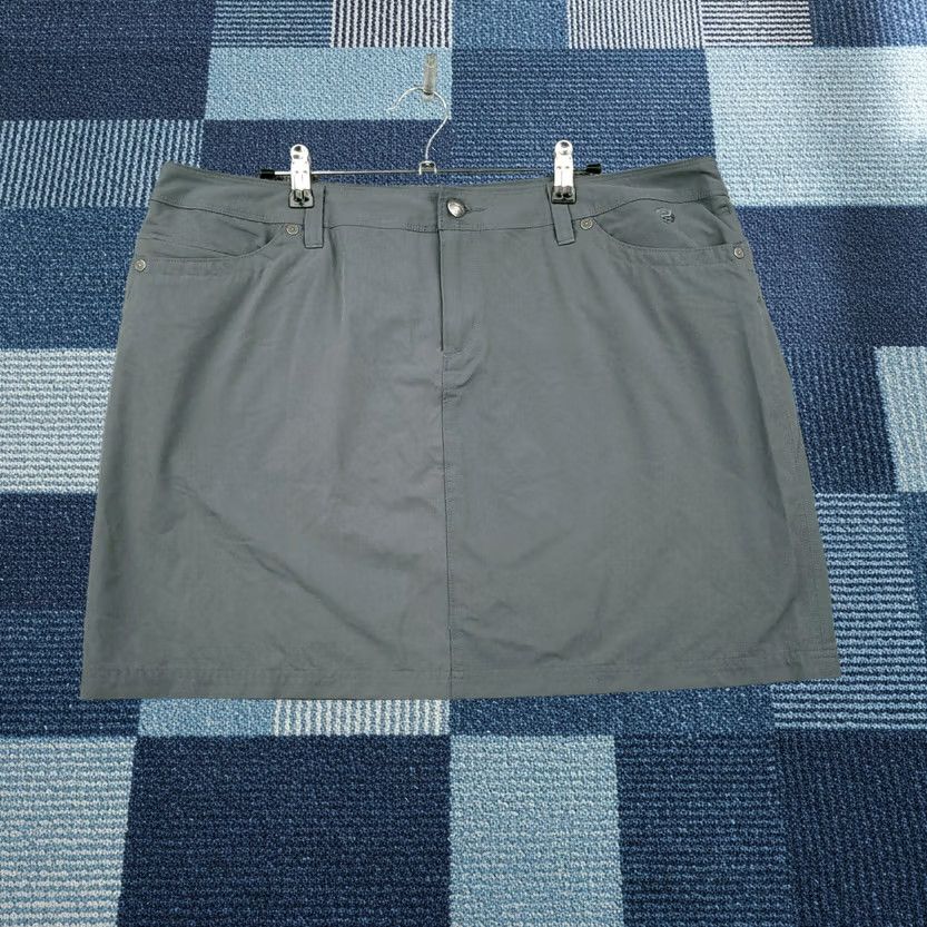 Mountain Hardwear Mountain Hardwear Skirt Womens Size 16 Gray Mini Nylon Stretch Zip Fly Hiking Outdoor Size 38" / US 16 / IT 52 - 1 Thumbnail