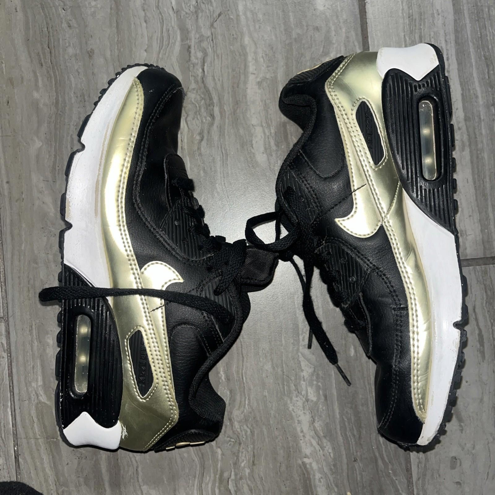 Nike Nike Air Max 90 LTR GS Black Gold CD6864 008- Size 6.5Y w 8 Size US 6.5 / EU 39-40 - 5 Thumbnail
