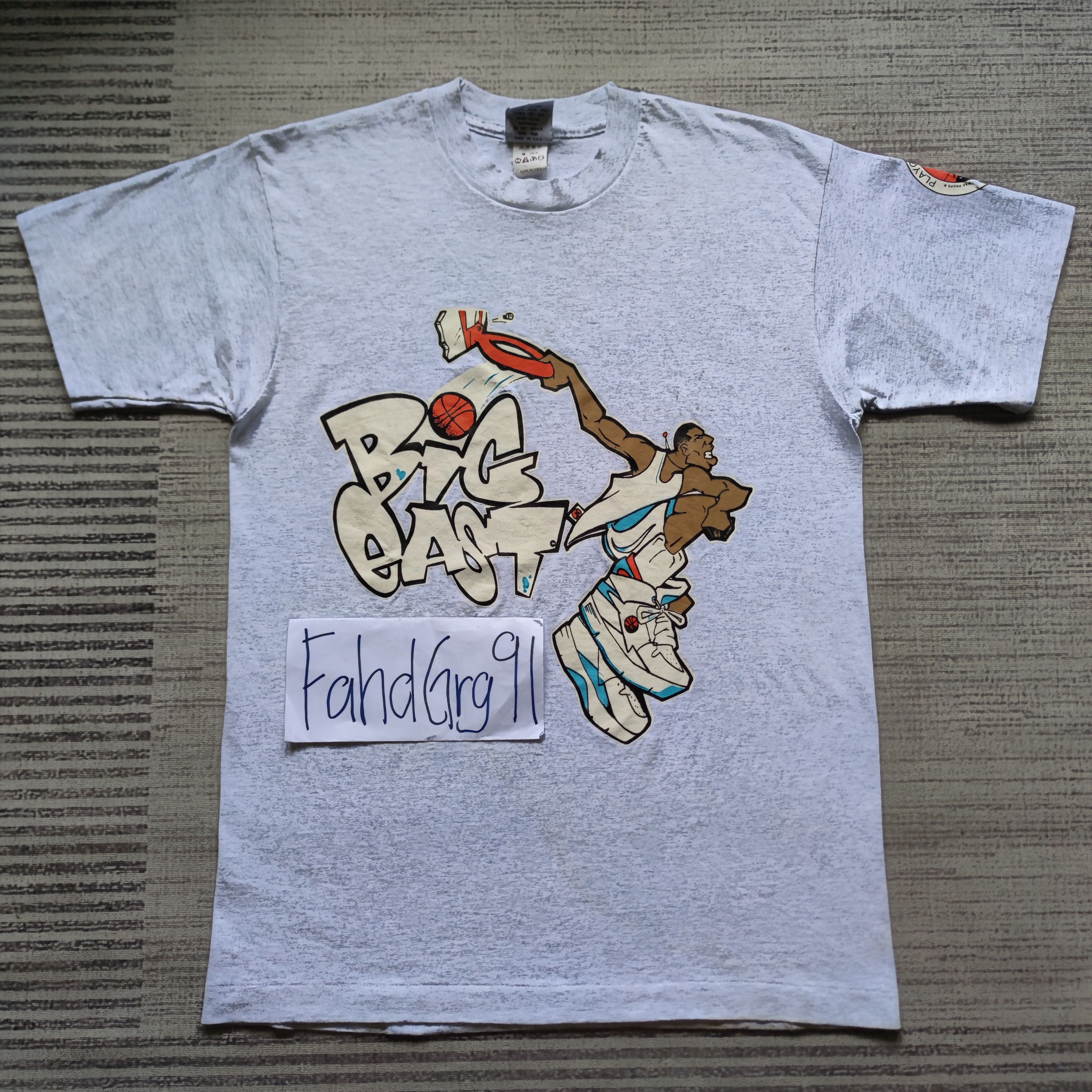 Vintage Vintage 90s Mad Props Big East T shirt Size US L / EU 52-54 / 3 - 1 Thumbnail